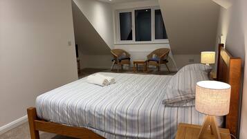 3 bedrooms, iron/ironing board, travel crib, free WiFi