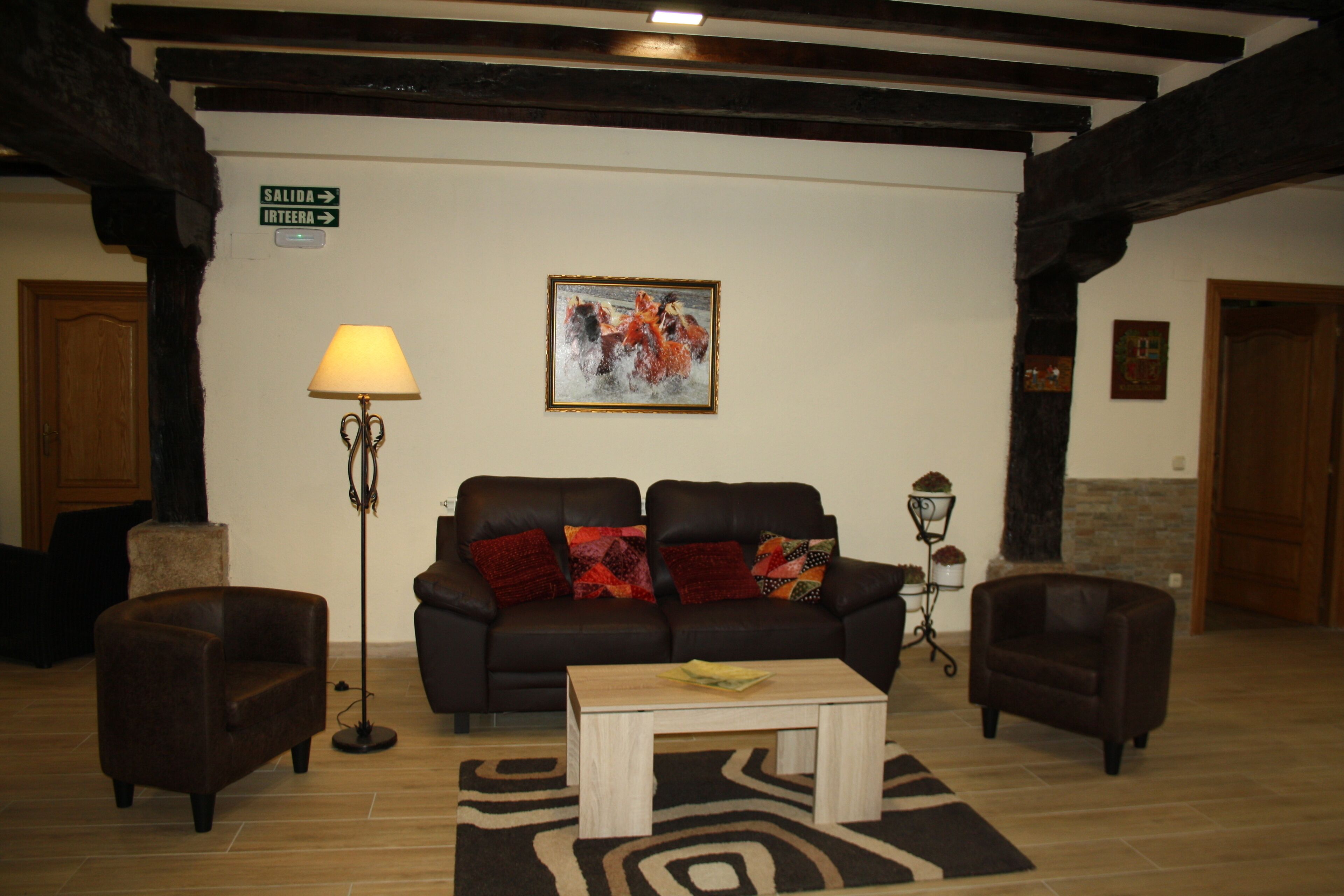 Rural house of complete rent, with capacity of 14 +2 people.