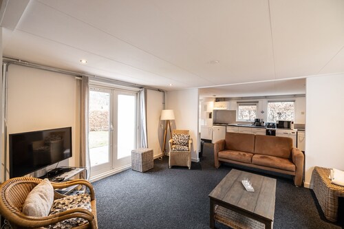 Vacation bungalow 20 in wooded area (12 people)