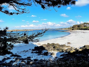 Nær stranden
