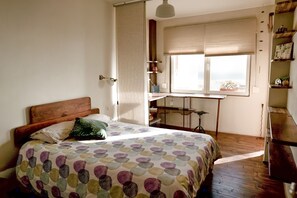 2 bedrooms, iron/ironing board, WiFi, bed sheets - SEAFRONT APARTMENT (Tarifa)