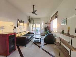 TV, fireplace - SEAFRONT APARTMENT (Tarifa)