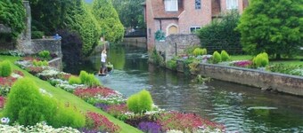 Quaint Village Location With Beautiful English Cottage Garden
