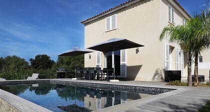 Villa contemporaine classé 4* avec Piscine privée