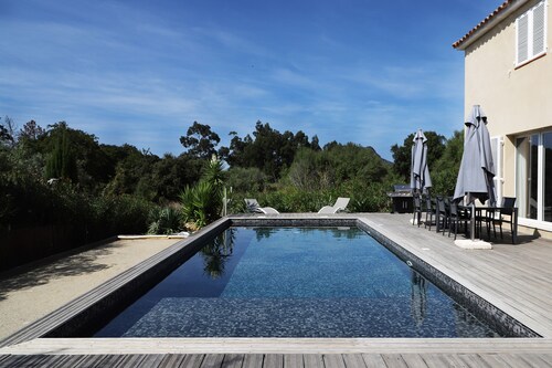Villa contemporaine classé 4* avec Piscine privée