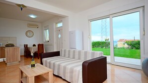 Comfort Suite, 1 Bedroom, Sea View, Ground Floor - Apartmani A&G (Kastela)