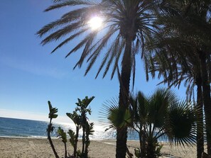 Beach nearby - AWESOME FIRST LINE BEACH APARTMENT (Marbella)
