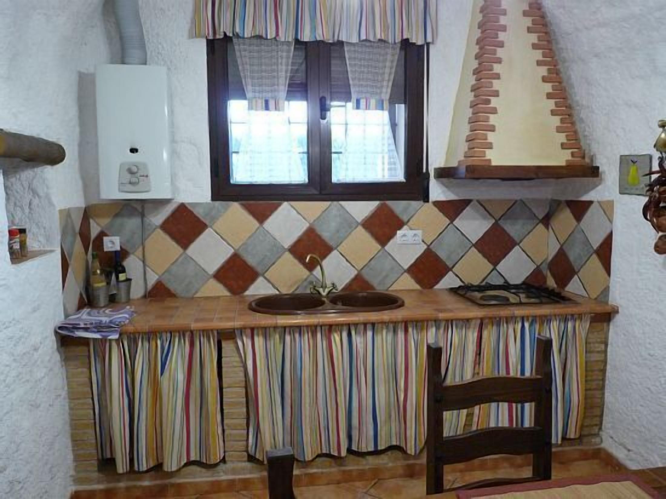 Self catering Cueva El Monterón for 7 people