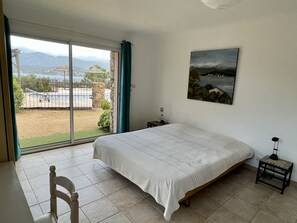 6 chambres, fer et planche à repasser, lit parapluie, Wi-Fi gratuit