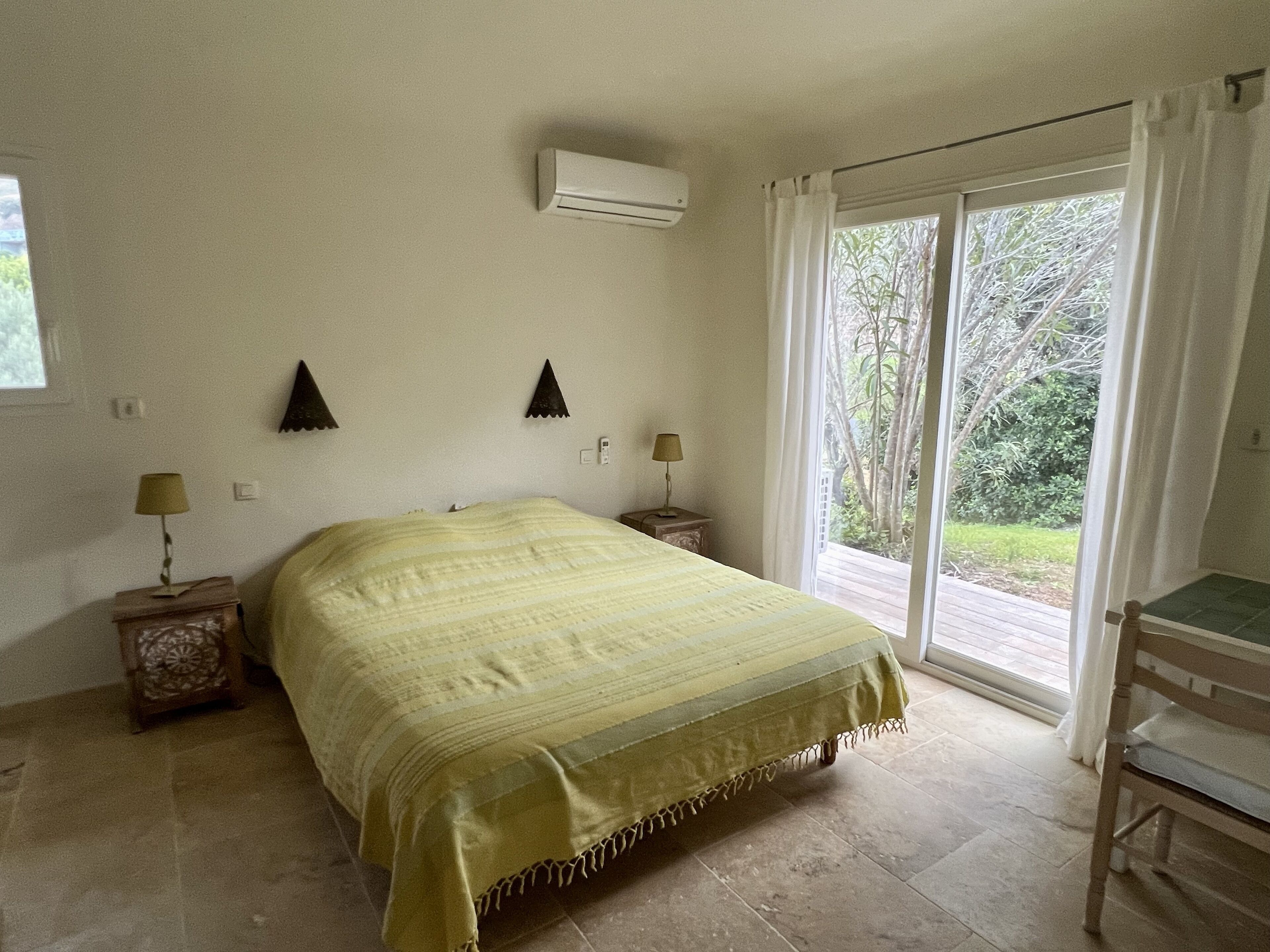 Ferienhaus - 7   Räume - 12/13   Personen - Porto-Vecchio