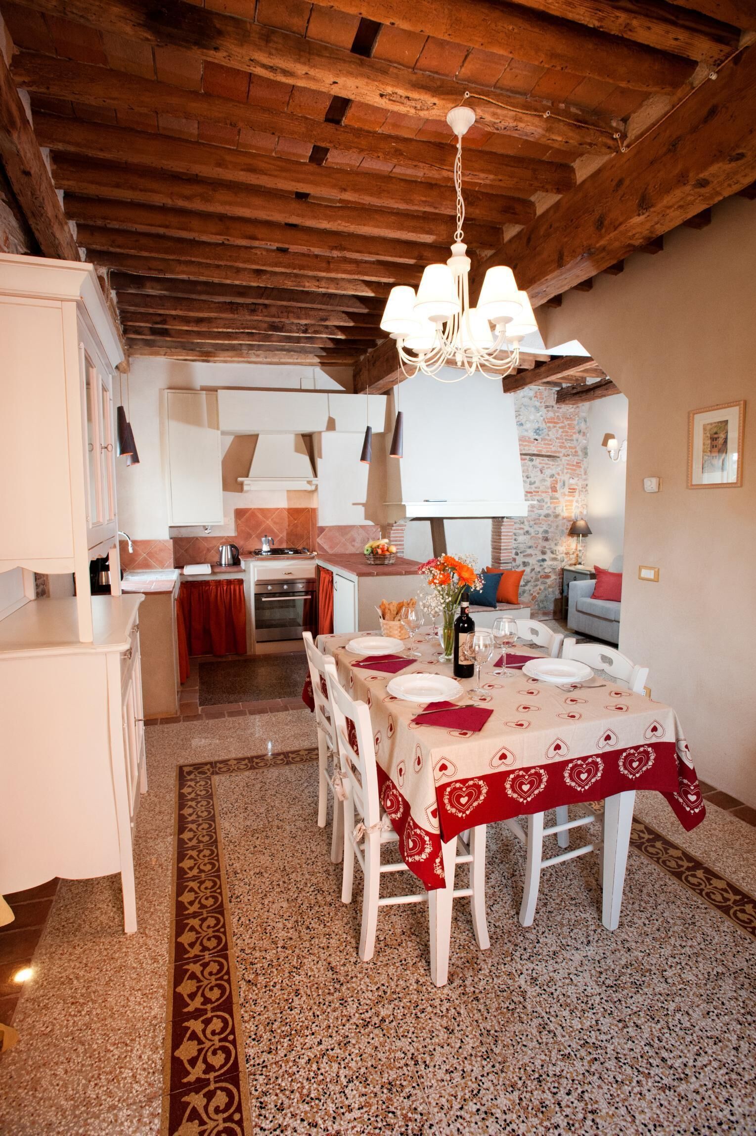 bright and stylish apartment, with view on Villa Bottini's park, A/C, WIFi