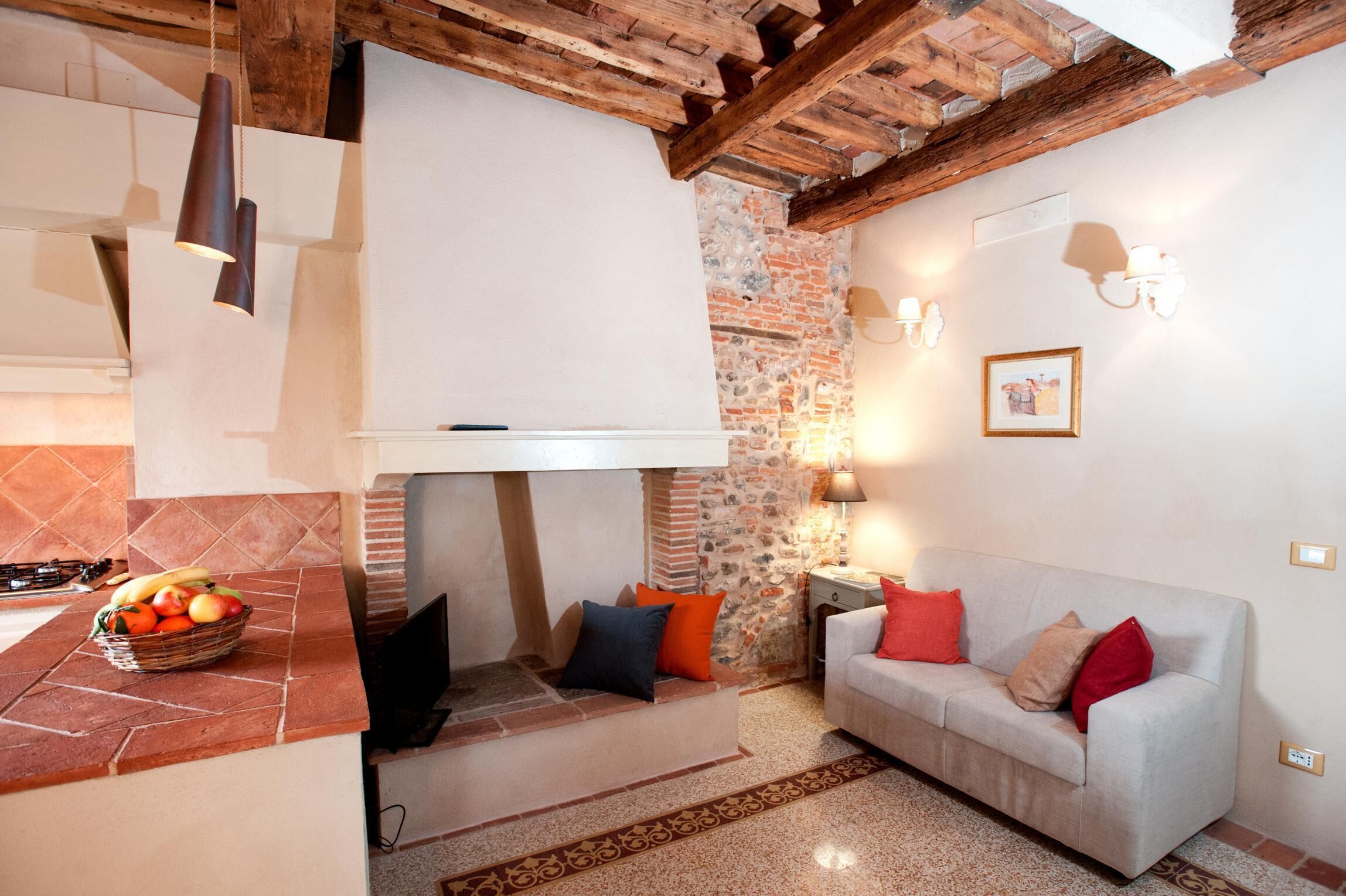 bright and stylish apartment, with view on Villa Bottini's park, A/C, WIFi