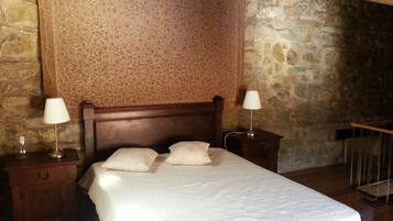 1 chambre, fer et planche à repasser, lit parapluie, Wi-Fi gratuit