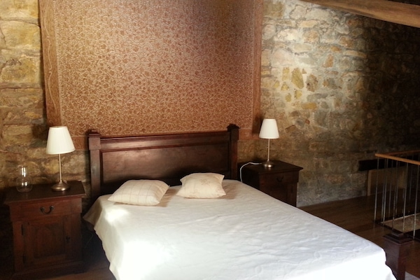 1 bedroom, iron/ironing board, travel cot, free WiFi