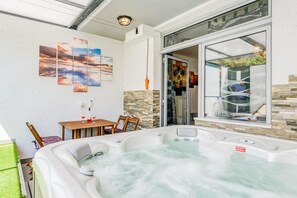 Jetted bathtub - Apartment Slavica (Split)
