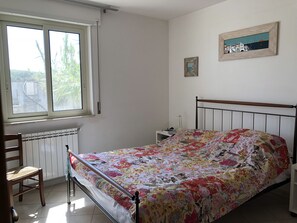 2 Schlafzimmer, Bügeleisen/Bügelbrett, Reisekinderbett, WLAN
