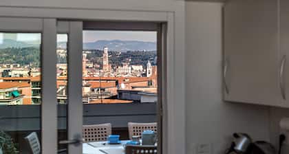 Panorama Appartement. Des vues spectaculaires dans le centre de Vérone