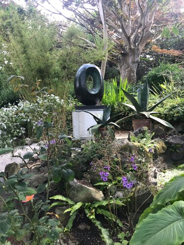 Fabulous holiday house with garden and nearby parking, close to town and beaches