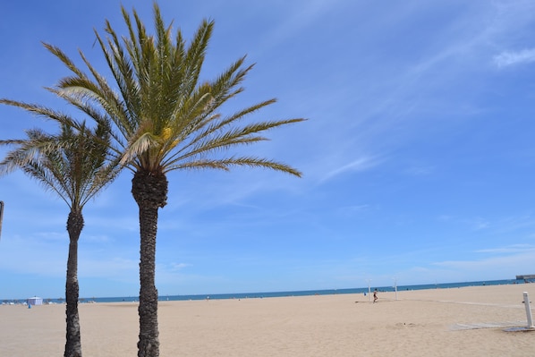 Sur la plage, serviettes de plage