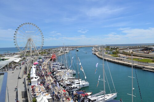 Apartment on the Beach Malvarrosa Cabañal, CA MICAELA- Wifi free, easy parking