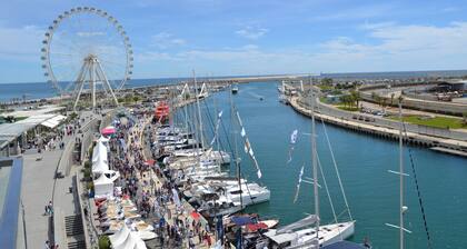 Apartment on the Beach Malvarrosa Cabañal, CA MICAELA- Wifi free, easy parking