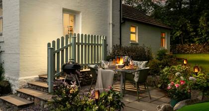Characterful stone cottage in its own fully enclosed garden. No neighbours!