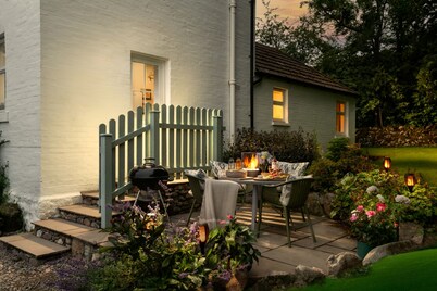 Characterful stone cottage in its own fully enclosed garden. No neighbours!