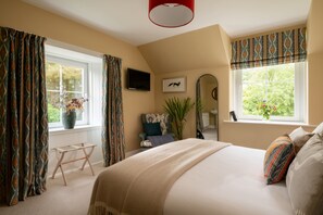 3 bedrooms, iron/ironing board, travel cot, WiFi