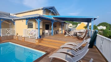 Alberca al aire libre