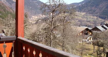 Para toda la familia Apartamento con balcón y vistas impresionantes vistas a la montaña