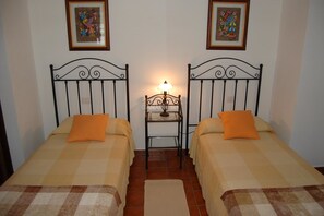 2 chambres, accès Internet, draps fournis