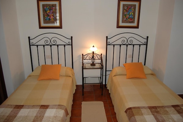 2 bedrooms, Internet, bed sheets