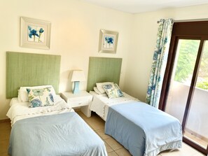 2 bedrooms, iron/ironing board, travel cot, free WiFi - 2 Bedroom Apartment with Large Sun Terrace (Vilamoura)