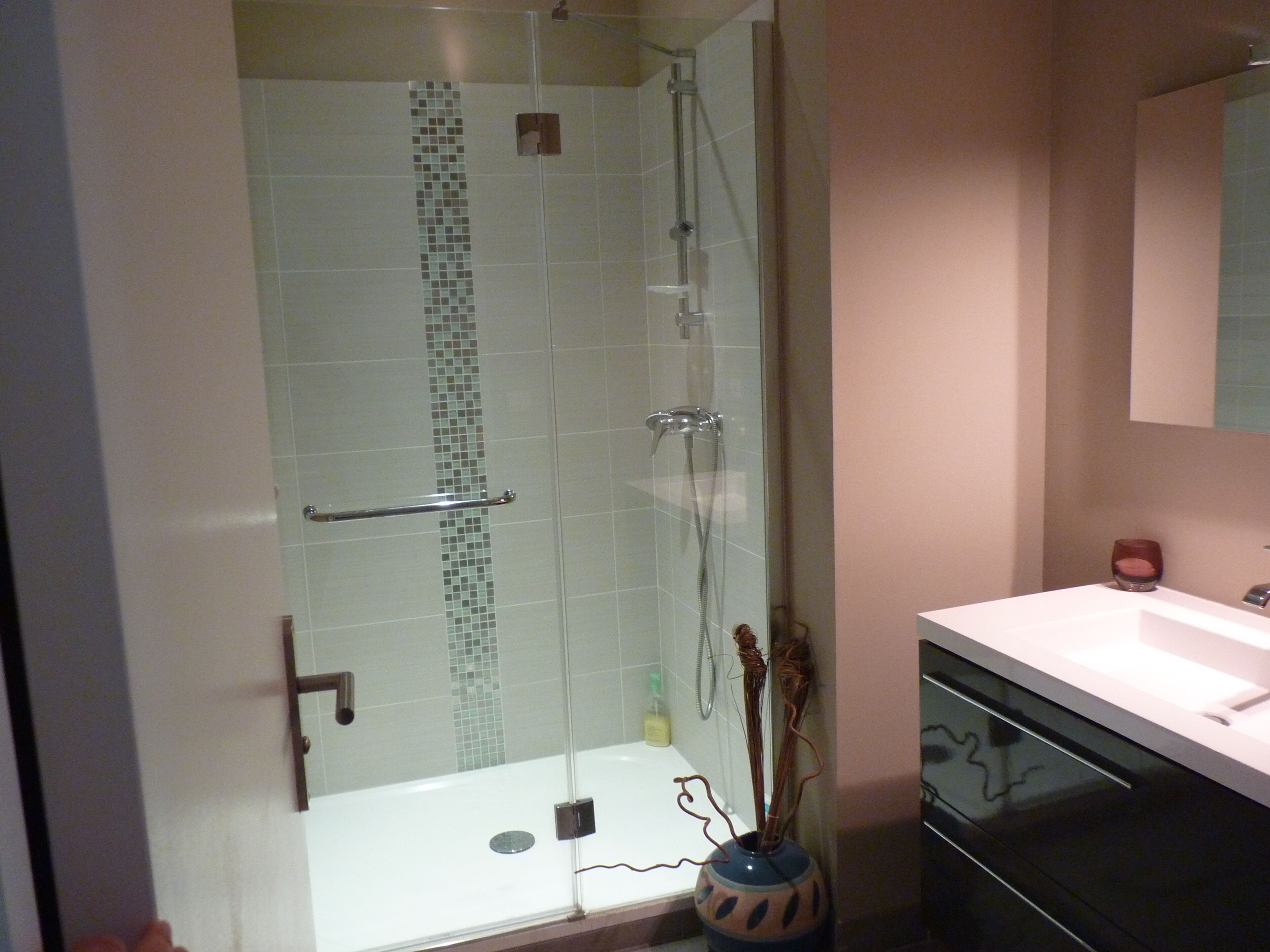 Parental suite with private bathroom in a house near the center