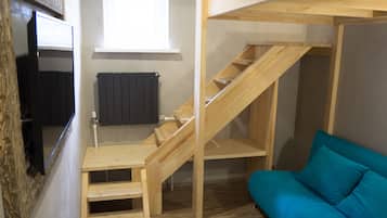 Family Double or Twin Room (#2) | Memory foam beds, desk, blackout drapes, rollaway beds