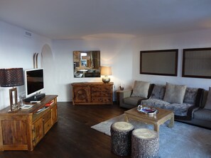 Smart TV, DVD player, stereo