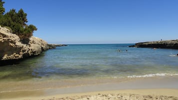 Liegestühle, Strandtücher