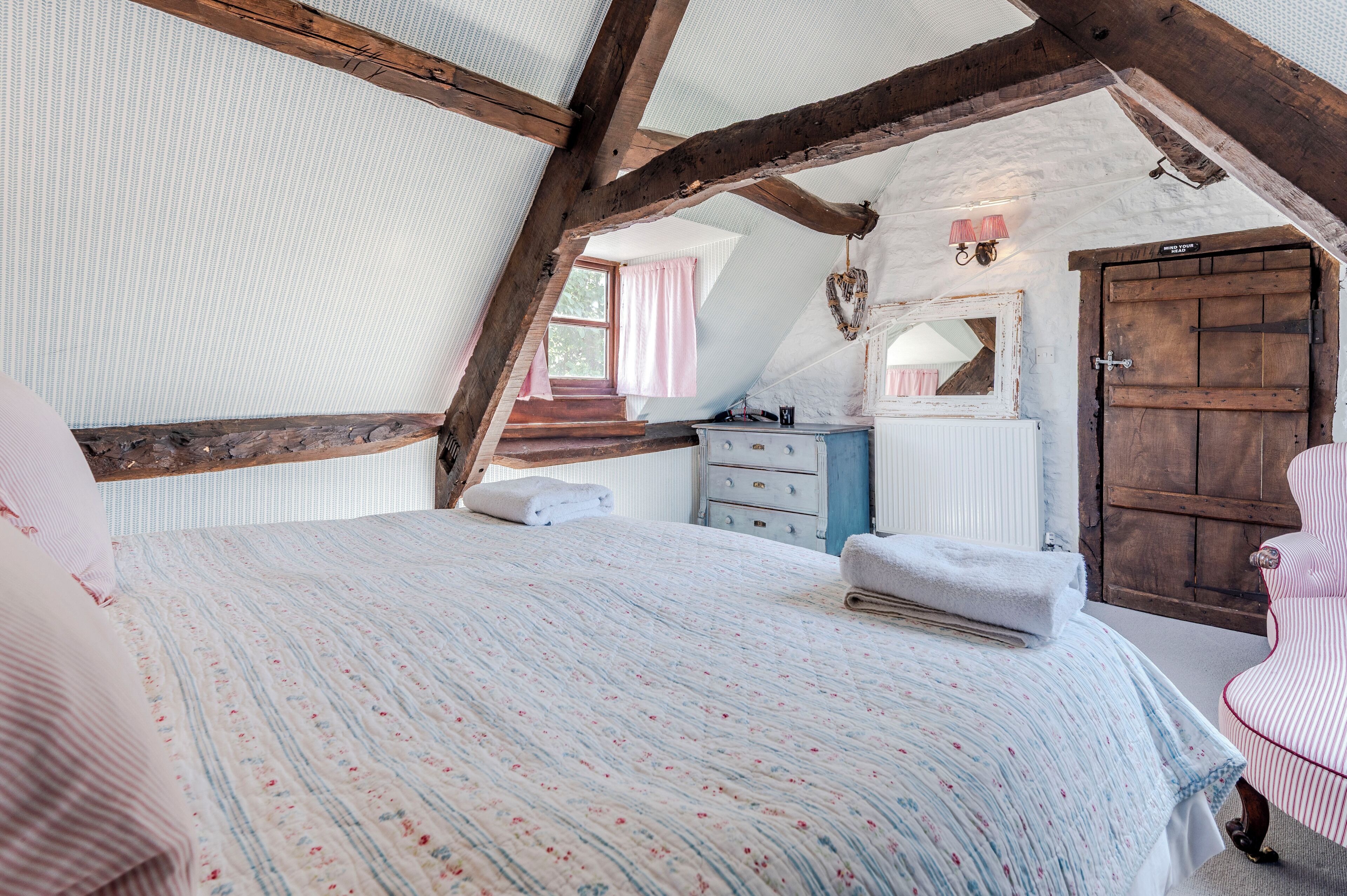 7 habitaciones, tabla de planchar con plancha y wifi gratis 