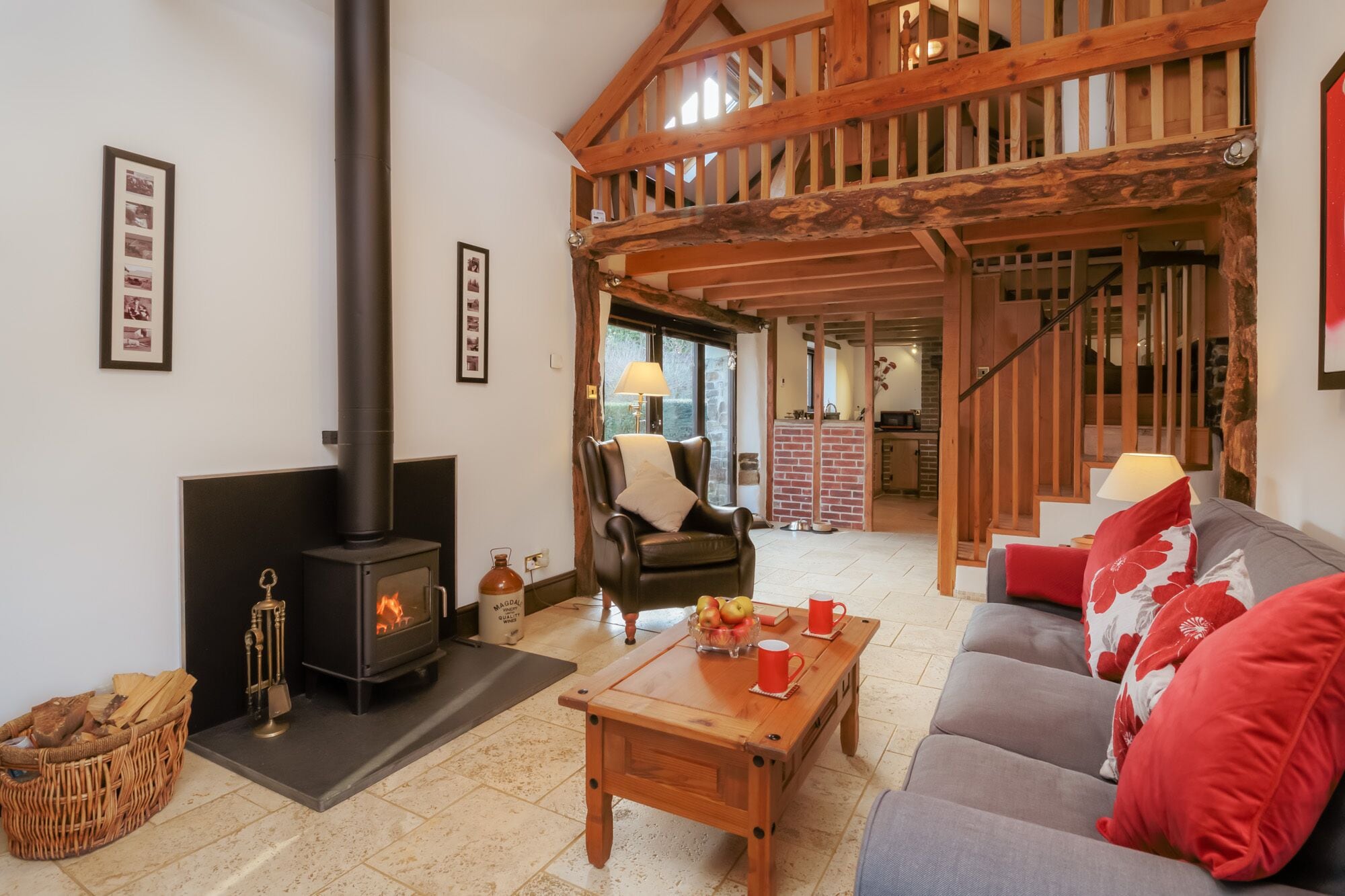 Dreamcatcher,Devon.Secluded location.Underfloor Heating.2 Pets Free.Short Breaks