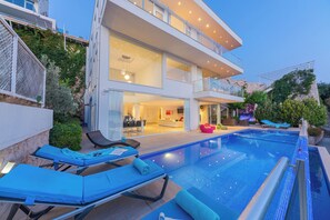 Outdoor pool - Luxury Villa with One of the Top 10 Views in The World (Kalkan)