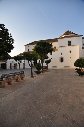 Property grounds - Typical Andalusian house with everything you want at your fingertips (San Roque)