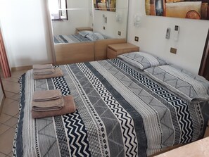 3 Schlafzimmer, Bügeleisen/Bügelbrett, kostenloses WLAN, Bettwäsche