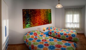 3 bedrooms, iron/ironing board, free WiFi, bed sheets