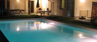 Apartment near Lucca in a modern villa with pool