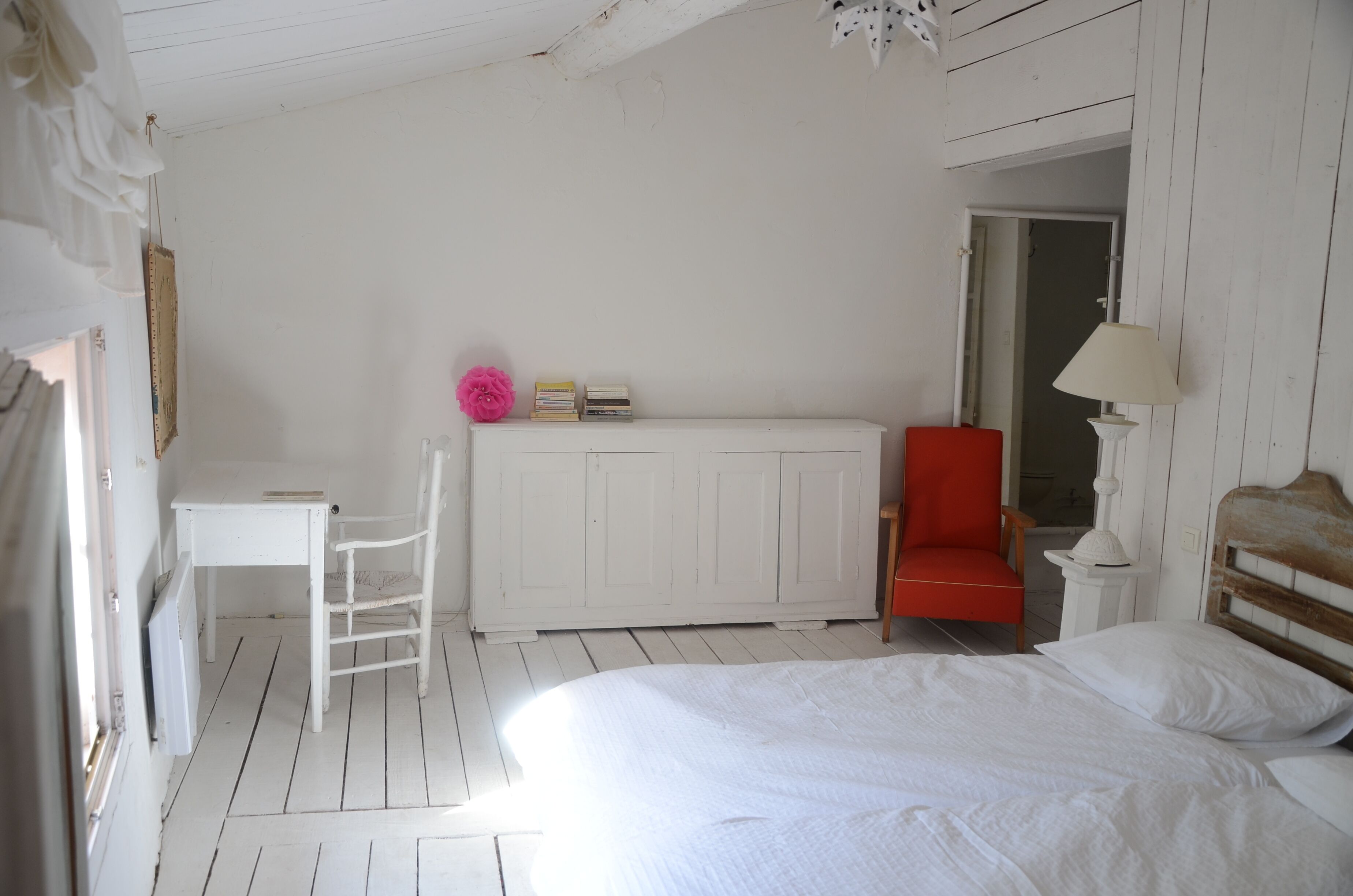 3 chambres, fer et planche à repasser, lit parapluie, Wi-Fi gratuit