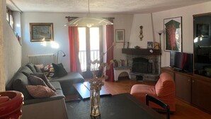 Unclassified image, 2 of 19, button - Distinguished 2 bedrooms apartment with garden and Mt. Blanc view  (PRE SAINT DIDIER)