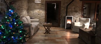 Cal Nénot, Selvbetjent hytte med privat basseng og utsikt over Montsec