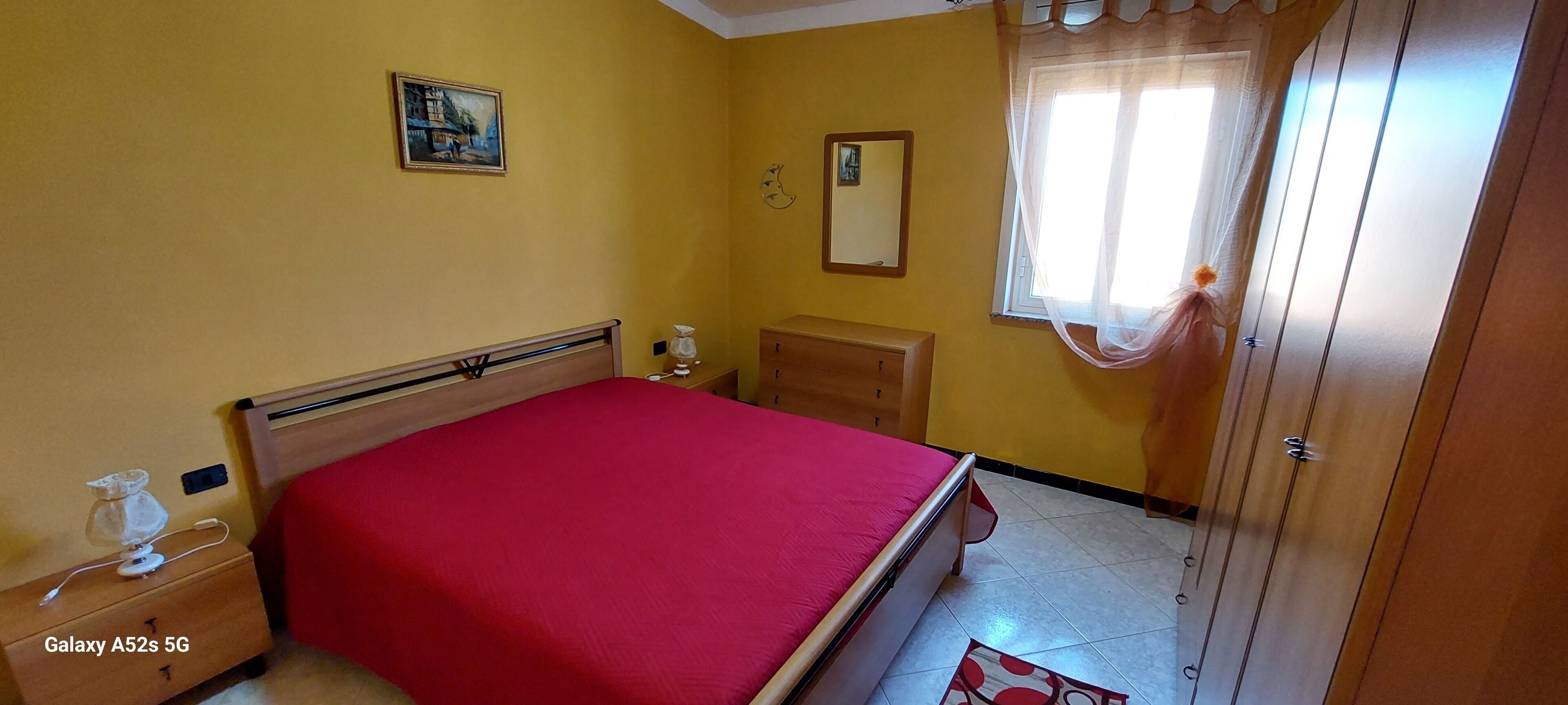 Elegant apartment in Villa Agrigento-Licata with sea view and private garden.