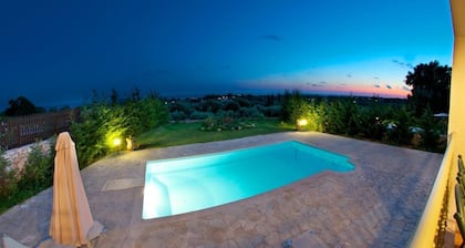 Luxury 3 Bedroom Villa Located In Kaligata, with private pool, near the sea,WIFI