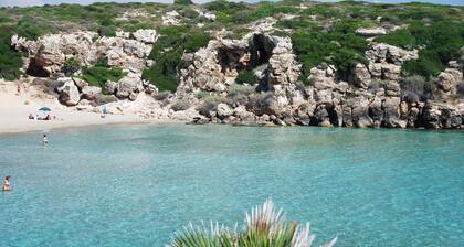 Vendicari Aika, lyhyen kävelymatkan päässä rannoista Calamosche ja Vendicari